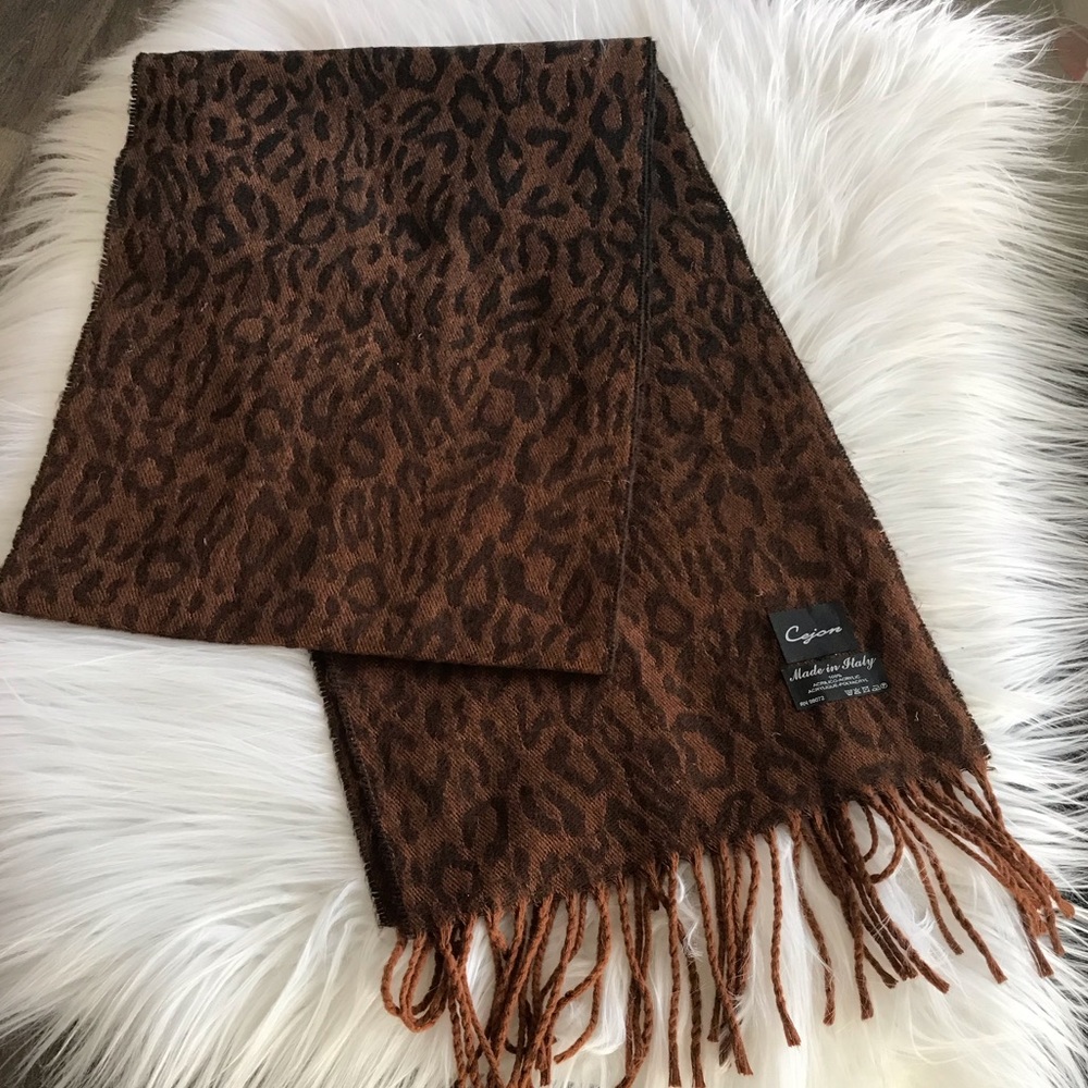 Cejon leopard print scarf